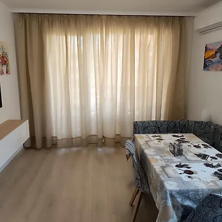 11 улица македония 33 * Pomorie